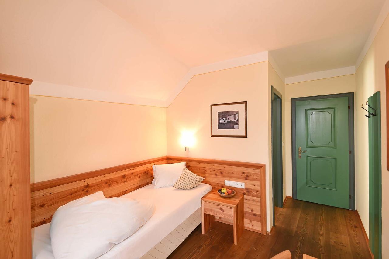 Hotel Gassenwirt キエーネス エクステリア 写真